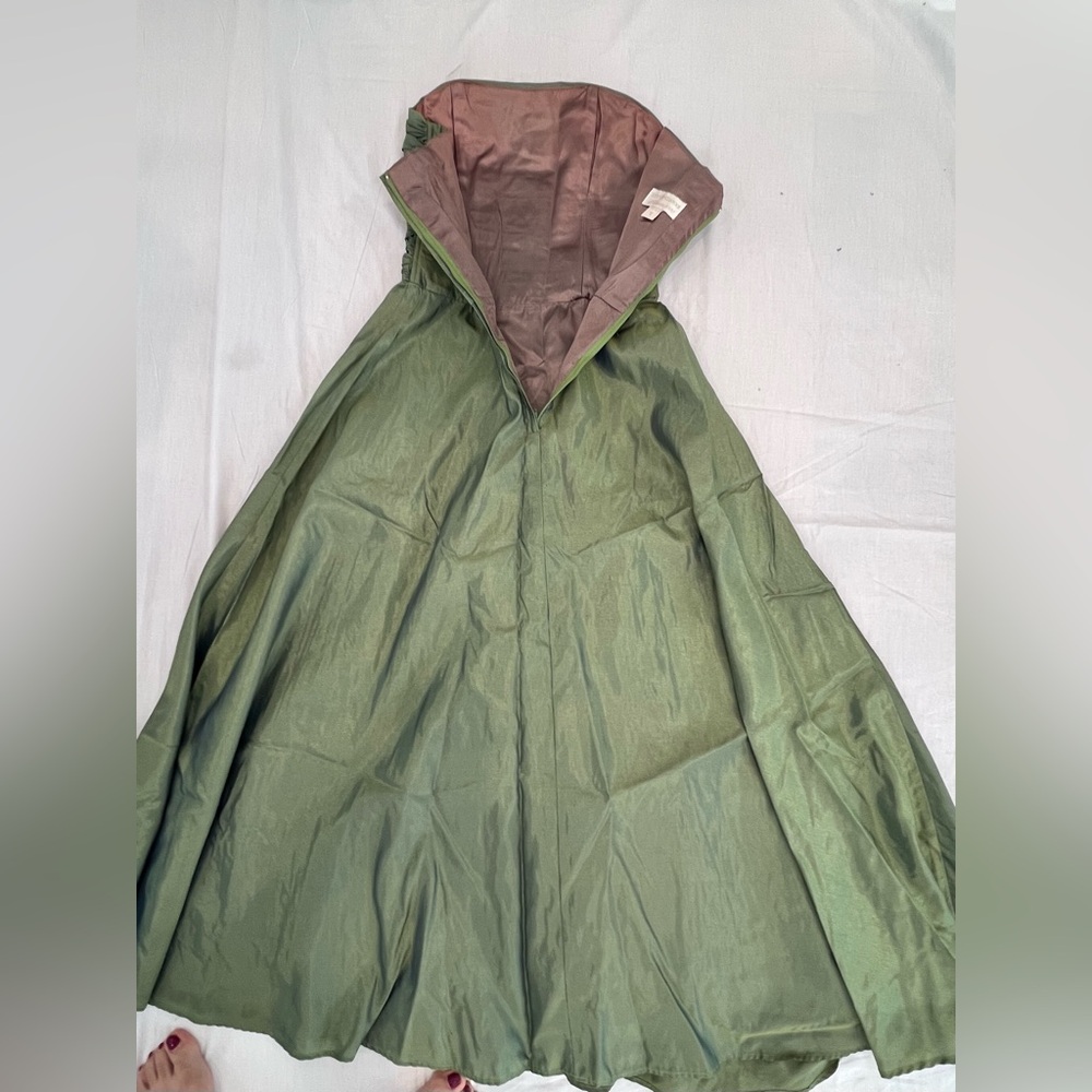 Y2K vintage green strapless gown by Scott McClintock. Size 4 - Picture 2 of 8